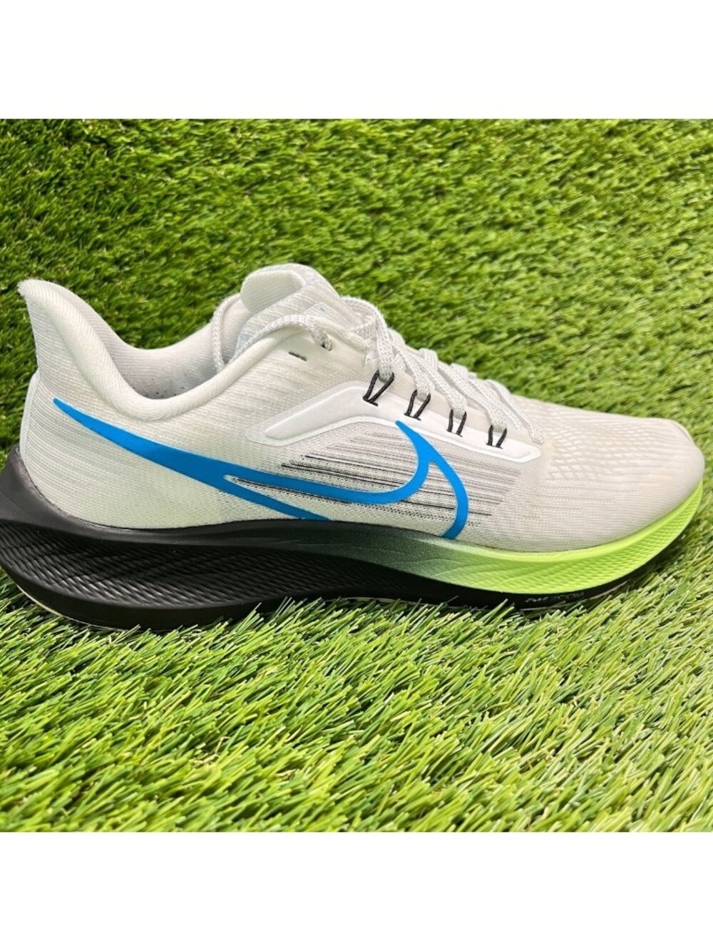 Nike Air Zoom Pegasus 39 Women Size 9 White Blue Athletic Running Shoes Sneakers
